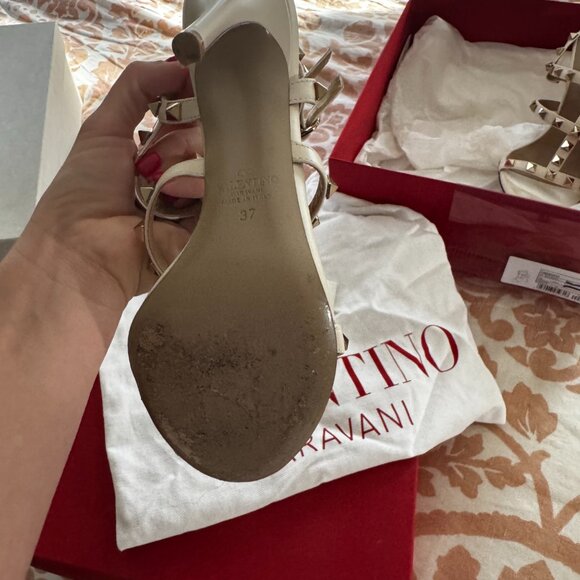 EUC Valentino White Patent Leather Rockstud Embellished T-Strap Sandals Sz 37 - Picture 7 of 10